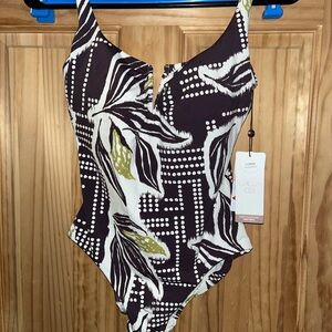 One-Piece Swimsuit NWTs women’s size 4